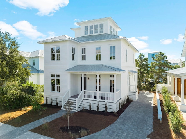 view of front facade with covered porch