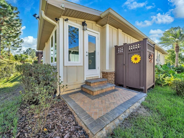 view of property entrance