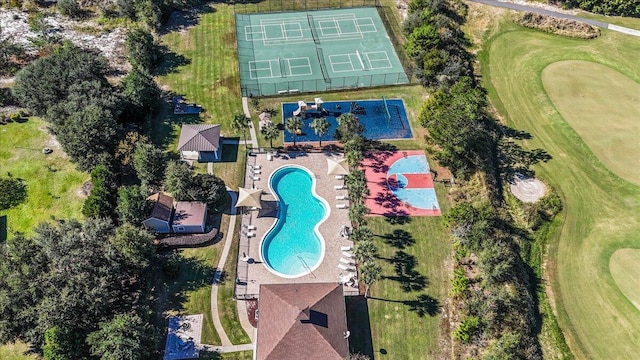 birds eye view of property