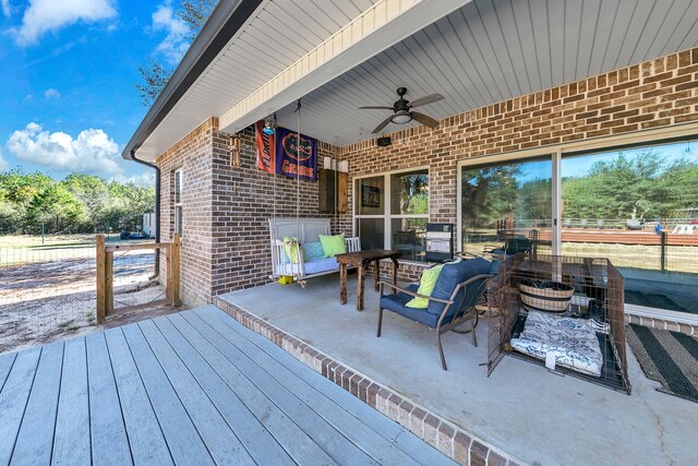 deck with ceiling fan