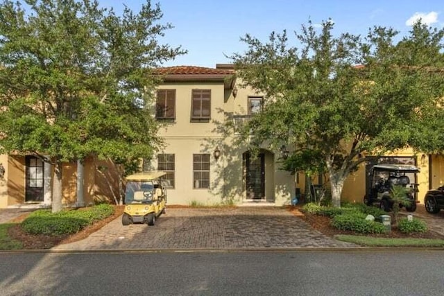 view of mediterranean / spanish-style home