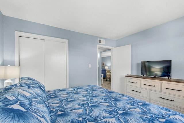 bedroom featuring a closet