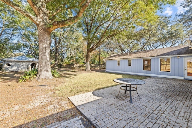 view of yard with a patio area