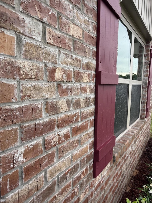 150 Ridgeway Cir, Crestview, FL 32536 - exterior view of brick siding
