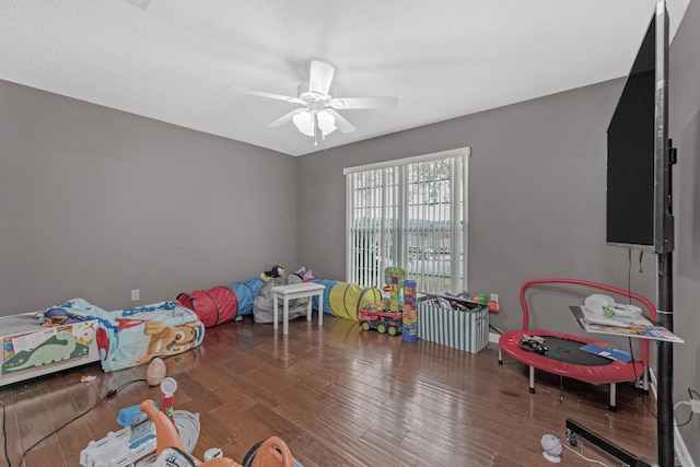 664 Brunson St, Crestview, FL 32536 - rec room with wood finished floors and ceiling fan