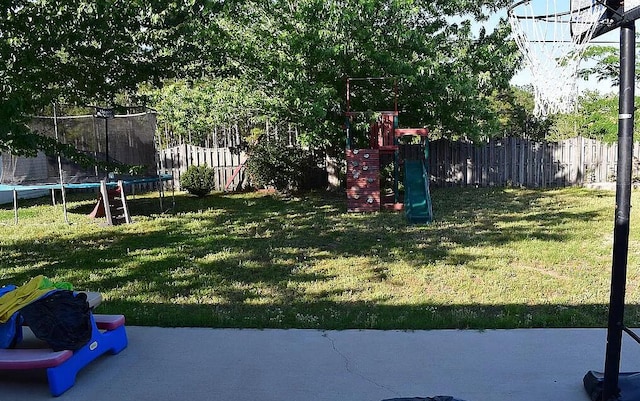 664 Brunson St, Crestview, FL 32536 - view of yard featuring a trampoline
