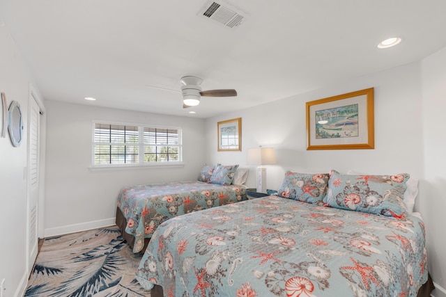 bedroom featuring ceiling fan