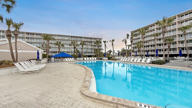 view of swimming pool