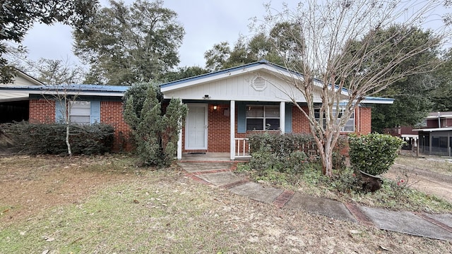 view of front of home with covered porch