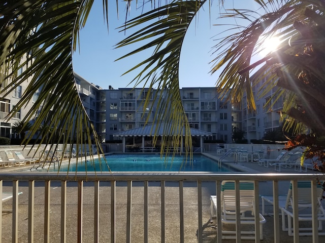 view of swimming pool