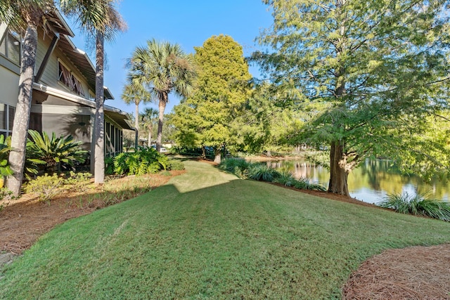 view of yard with a water view