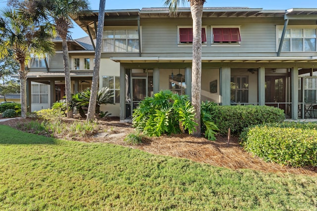 view of front of home with a front lawn