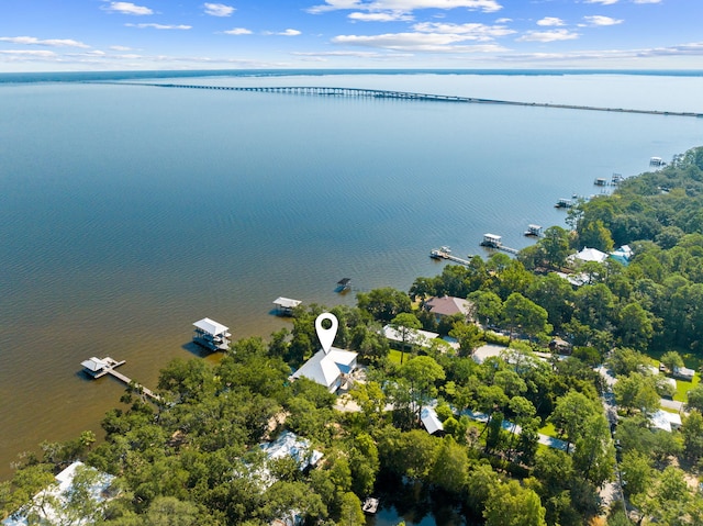 bird's eye view featuring a water view