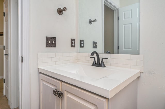 1905 W Mistral Ln, Fort Walton Beach, FL 32547 - bathroom featuring tasteful backsplash and vanity