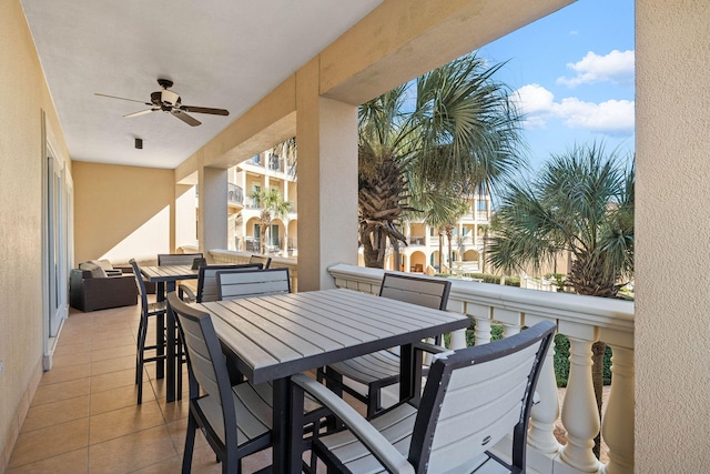 balcony featuring ceiling fan