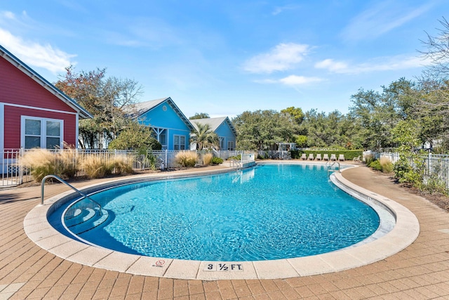 view of swimming pool