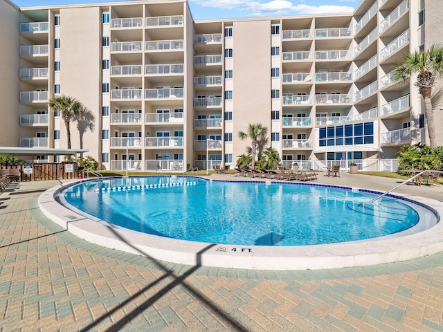 view of swimming pool