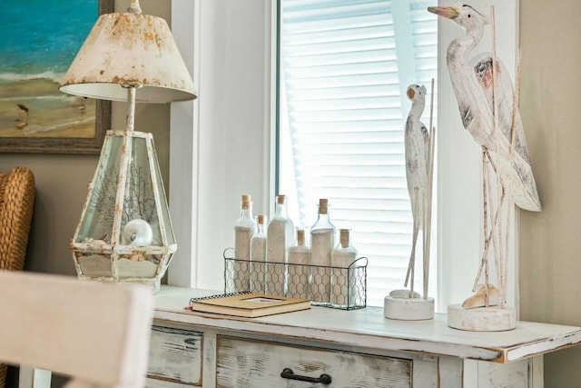 interior details with decorative backsplash