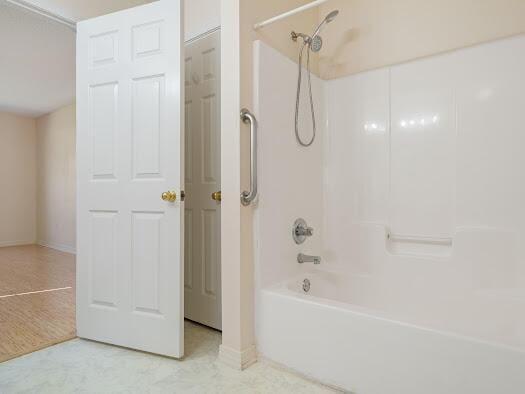 bathroom featuring shower / bathtub combination