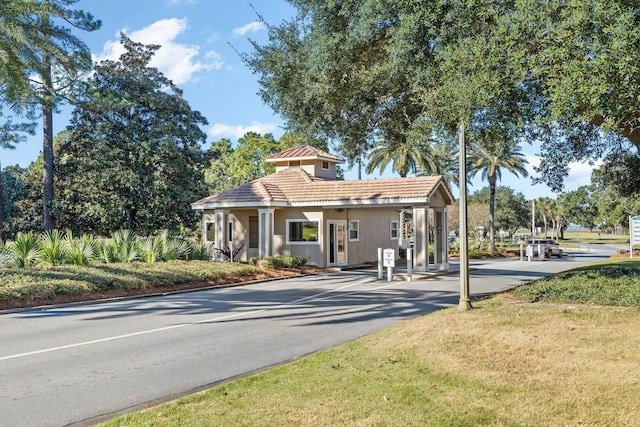 view of front of house