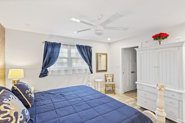 bedroom with ceiling fan