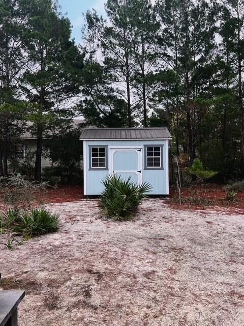 view of outbuilding