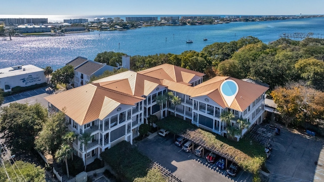 bird's eye view with a water view