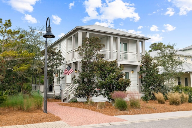 view of front of house featuring covered porch