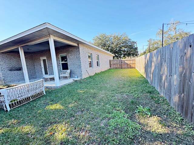 view of yard featuring a patio area