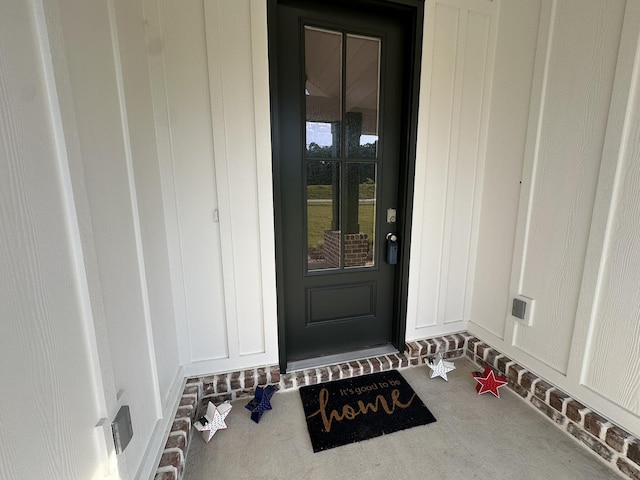 337 Shoal River Dr, Crestview, FL 32539 - view of exterior entry with stone siding