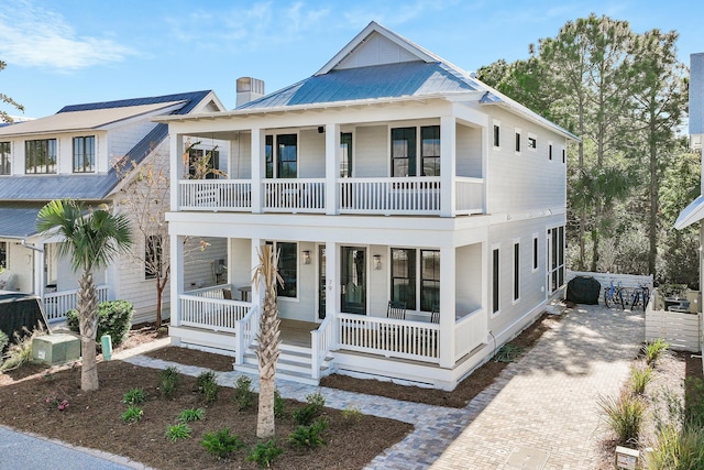 view of front facade featuring covered porch