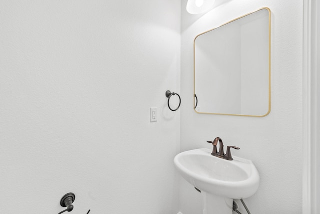 258 Tropical Breeze Dr, Santa Rosa Beach, FL 32459 - bathroom featuring a sink