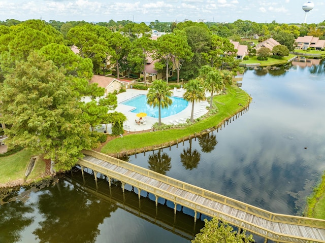 bird's eye view featuring a water view