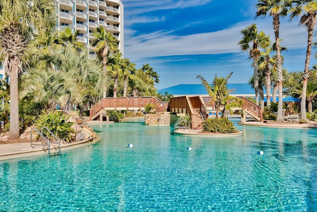 view of swimming pool