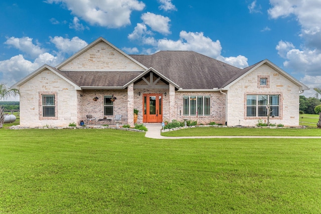 view of front of property with a front yard