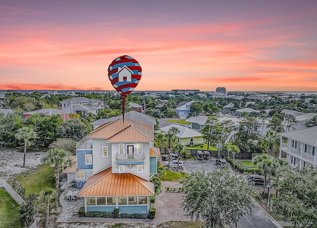 view of aerial view at dusk