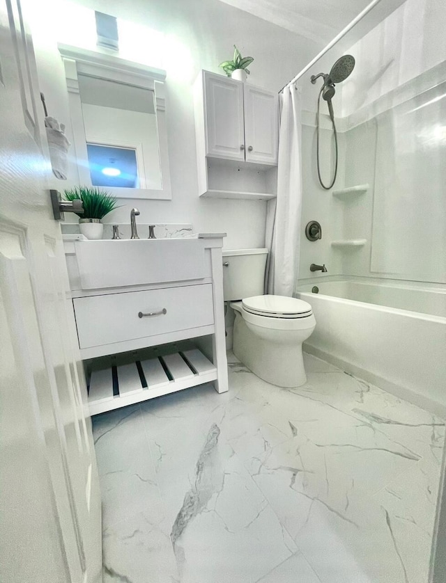 full bathroom featuring shower / bath combo with shower curtain, vanity, and toilet