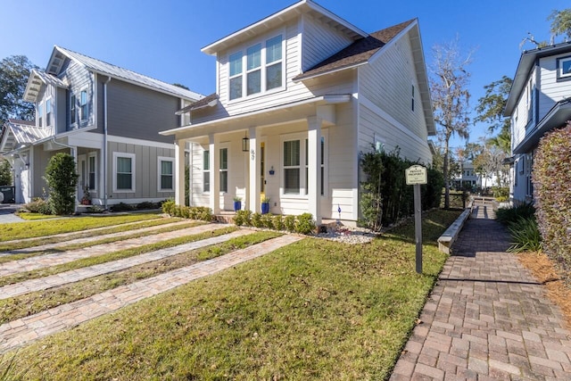 view of front of property with a front yard