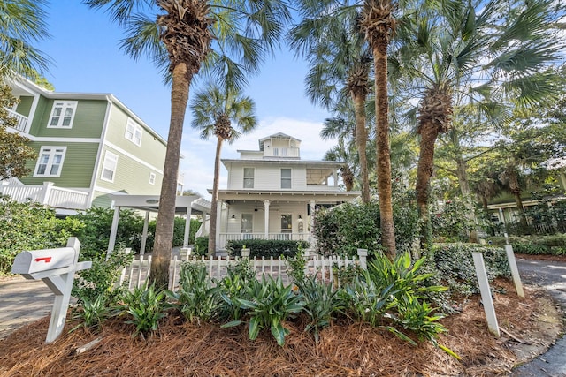 view of front of house featuring a porch