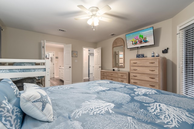 bedroom with ceiling fan