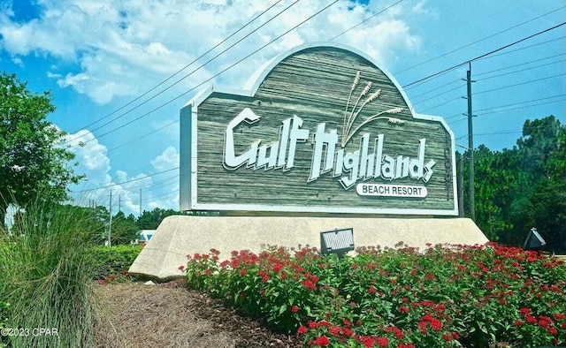 view of community / neighborhood sign