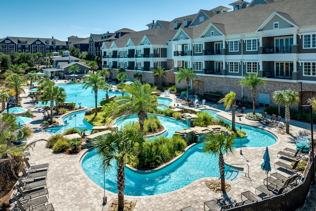 view of swimming pool