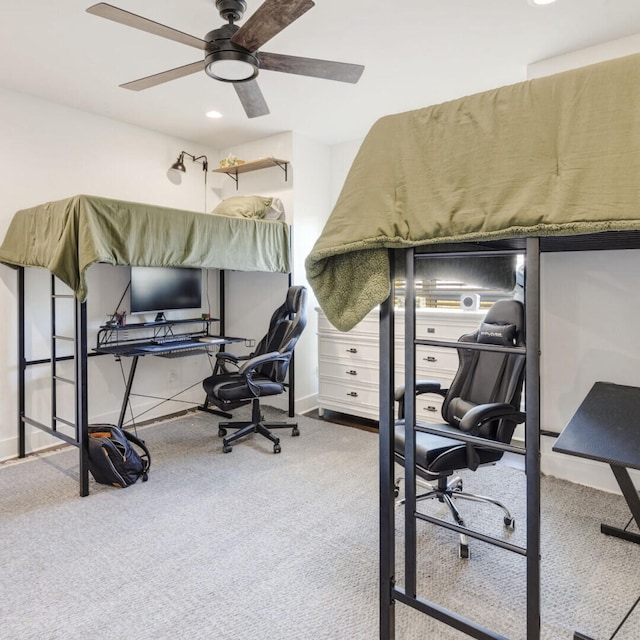 bedroom with carpet flooring and ceiling fan