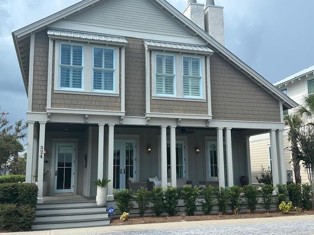 view of front facade featuring a porch