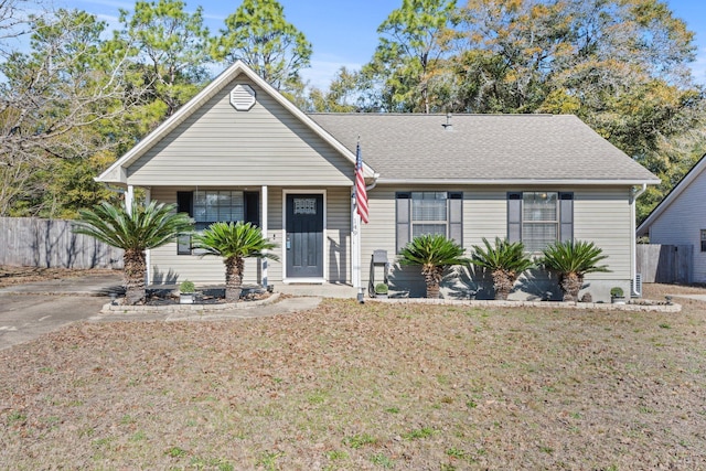 view of front of house with a front yard