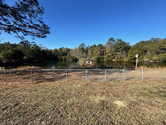 view of yard featuring a water view