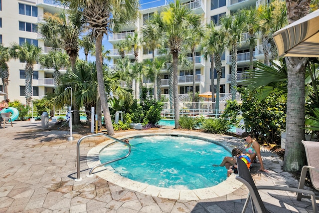 view of swimming pool