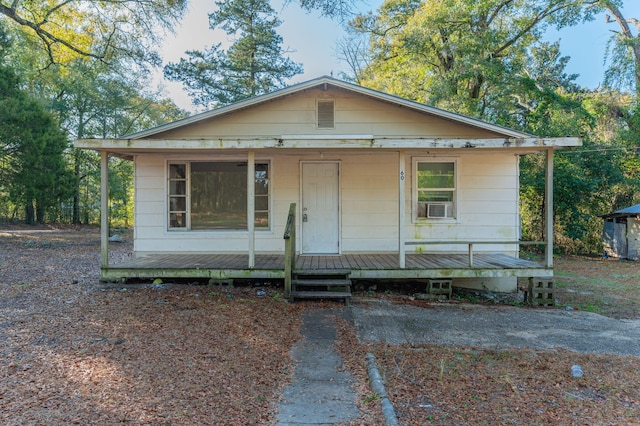 bungalow-style home featuring covered porch