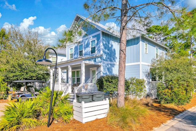 view of front of property with covered porch