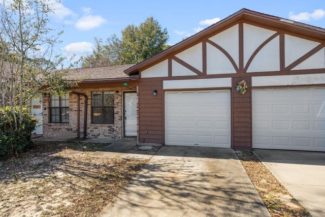 view of front facade with a garage